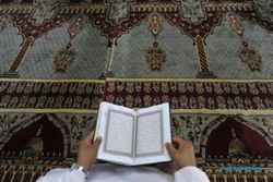 Kisah Dinamika Penerjemahan Al-Qur’an ke-17 Bahasa Daerah