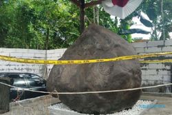 Palsu! Prasasti Keraton Agung Sejagat Dipahat Tiru Gambar di Internet