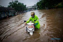 Foto-Foto Banjir di Jakarta