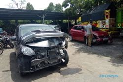 Kecelakaan Karambol di Jalan Jogja-Solo, 4 Mobil dan 2 Truk Ringsek
