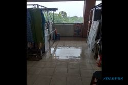 Derita Pedagang Lantai IV Pasar Klewer Solo, Kena Tempias Air dan Atap Bocor Tiap Hujan