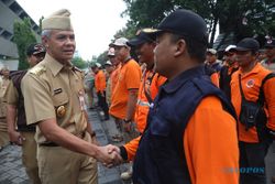 Bantu Banjir Jakarta dan Jabar, 100 Sukarelawan Diberangkatkan dari Jateng