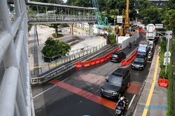 Ribut Motor Pelat Merah Terobos Jalur, Transjakarta Siap Bikin Jera