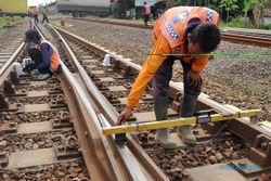 Wagub Jateng Ingin Aktivasi Jalur KA Semarang-Lasem Segera