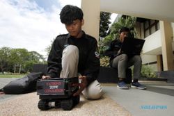 Mahasiswa UNS Solo Ciptakan Robot Pencari Korban Bencana Alam