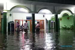 Hujan Deras Berjam-Jam, Ratusan Rumah di Madiun Kebanjiran