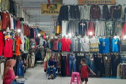 Pasar Besar Kota Madiun Heboh, Wanita Muda Curi Belasan Pakaian