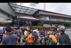 Digeruduk Massa karena Dituding Biang Banjir, AEON Mall Cakung Jaktim Tutup