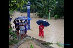 Khawatir Banjir, Warga Ngleses Boyolali Ungsikan Harta dan Ternak ke Tempat Tinggi
