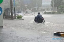 Hujan Deras, Jl. Slamet Riyadi Purwosari Solo Tergenang