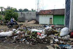 TPS Ilegal Pusingkan Pedagang Pasar Sumberlawang Sragen, Baunya Enggak Nahan