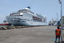 Ditolak di Surabaya, Kapal Pesiar MV Colombus Bersandar di Semarang