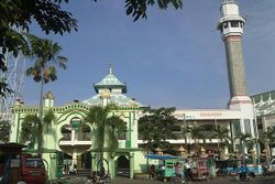 Jangan Salah! Beda Masjid Agung Jateng Semarang & Masjid Agung Semarang