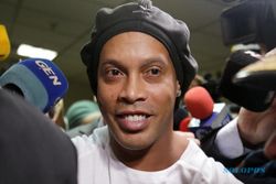Ronaldinho Bakal Bangkit dari Pensiun, Mau Main di Mana?