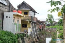 Rumah Nyaris Roboh, 2 Keluarga di Pucangsawit Solo Mengungsi