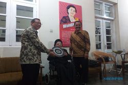 Waldjinah Diganjar Penghargaan Lifetime Achivement dari Lokananta Solo