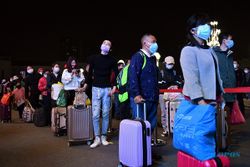 55.000 Orang Lebih Keluar dari Wuhan Setelah Lockdown Berakhir, Yakin Sehat?