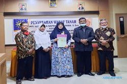 ITS PKU Muhammadiyah Surakarta Terima Wakaf Tanah untuk Pengembangan Kampus