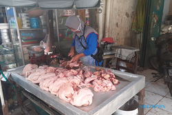 Sepekan Jelang Lebaran, Harga Daging Ayam di Sukoharjo Tembus Rp35.000 per Kilogram