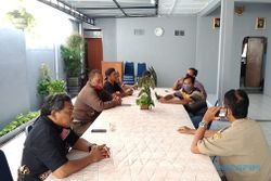 Protes Penyaluran Sembako, PKL Sragen Datangi Kantor Disperindag