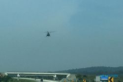 Helikopter TNI AD Terbang Rendah di Tol Semarang Sebelum Jatuh di Kendal