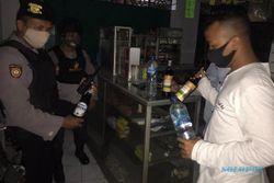 Polisi Bubarkan Warga Hendak Pesta Miras di Ruko Terminal Sukoharjo