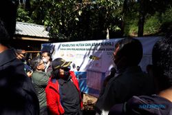 Menteri LHK Siti Nurbaya Kunjungi Taman Sakral Karanganyar