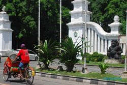 Ada Lagi Wacana Daerah Istimewa Surakarta, Netizen: Gubernurnya Siapa?