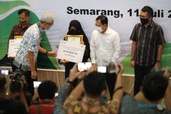 5 Keluarga Nakes Pejuang Covid-19 Gugur di Semarang Dapat Penghargaan & Santunan dari Menkes Terawan