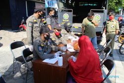 Hari Pertama Operasi Masker di Klaten: Warga Marah hingga Putar Balik