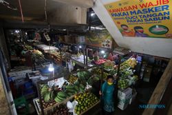 Pasar Harjodaksino Solo Sudah Buka Lagi, Petugas Dan Pedagang Rutinkan Ronda Masker