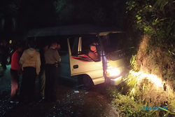 Kecelakaan Mobil Pendaki di Kemuning Karanganyar Berawal dari Ban Kempes