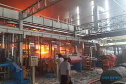 Pabrik Plastik di Salatiga Terbakar, 7 Mobil Damkar Dikerahkan