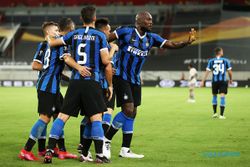 Inter Perlebar Jarak di Puncak Klasemen Seusai Tundukkan Milan 3-0