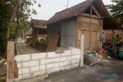 Diblokir Tembok, Talut Jalan Kampung di Tanon Sragen Dibangun Pakai APBD