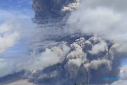 Gunung Sinabung Erupsi Lagi, Radius Aman 5 Km