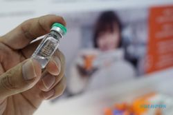 Luhut : Vaksin Corona Didahulukan Untuk Jawa dan Bali