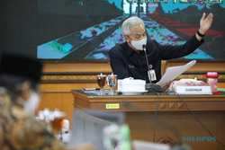 Gubernur Jateng Anggap Masker Senjata Ampuh Lawan Covid-19