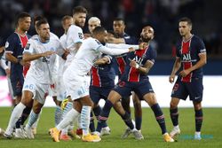 PSG Vs Marseille Berlangsung Panas, 5 Kartu Merah Dikeluarkan
