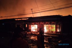 Los dan Sebagian Kios Pasar Cepogo Boyolali Hangus Terbakar