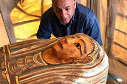 Arkeolog Mesir Temukan Peti Mati Kuno Terpendam 2500 Tahun di Kuburan Saqqara