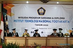 ITNY Wisuda 488 Lulusan Secara Daring, Ini Harapan Rektor