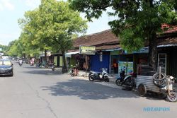 Pelebaran Jalan Sasar Jl. Diponegoro & Jl. W.R. Supratman Sragen, Bagaimana Nasib Kios Renteng?