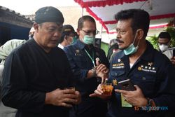 Menteri Pertanian Siap gelontorkan 10.000 Ton Pupuk Buat Karanganyar, Asalkan...