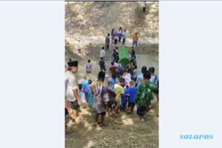 Video Warga Ponorogo Gotong Keranda Jenazah Lewati Sungai Viral, Ujung-Ujungnya Malah Begini