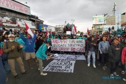Tugu Kartasura Diblokade Massa, Jalur Jogja-Solo-Semarang Lumpuh