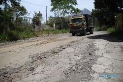 Jalan Jalur Evakuasi Gunung Merapi Kemalang Klaten Diperbaiki, Kapan?