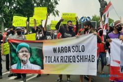 Aksi Warga Solo Tolak Habib Rizieq di Gladak Dibubarkan Polisi