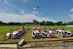 Peringati HUT Kabupaten Karanganyar, 103 Balon dan Derkuku Diterbangkan