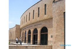 Dikecam Presiden hingga Menteri, Museum Israel Tunda Pelelangan Barang Antik Islam